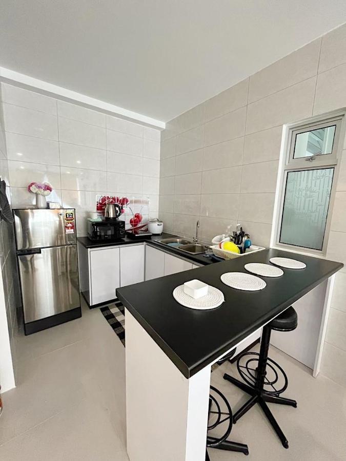 Aina Homestay, Metrocity Kuching Luaran gambar